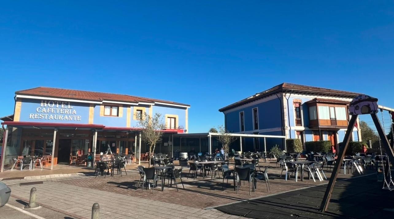 Hotel Villa Maria Revilla De Camargo Екстериор снимка